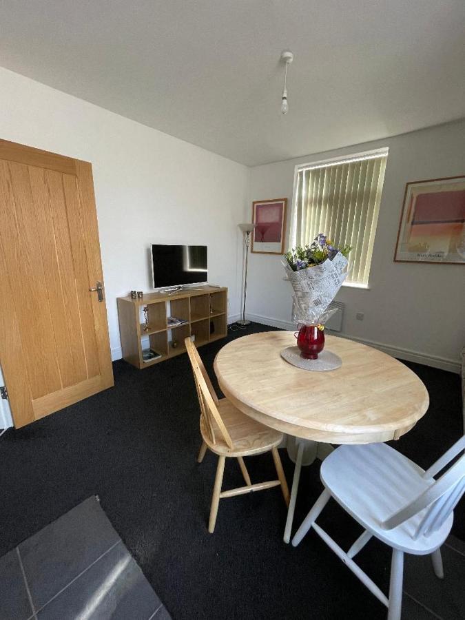 2 Bedroom Apartment In Kidderminster Exterior foto